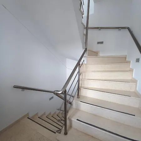 Apartament Arjana & Nelaj *