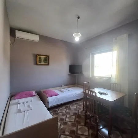 Arjana & Nelaj Apartman