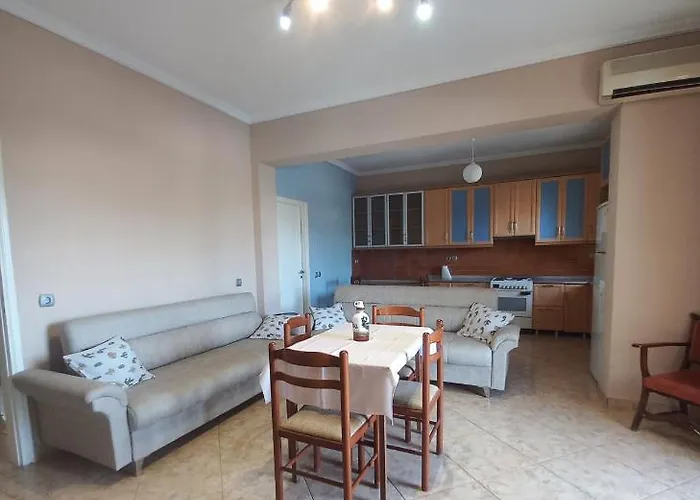 公寓 Arjana&nelaj 卡萨米尔